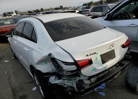 2019 Mercedes-Benz A 220 z USA, uszkodzony, nr VIN WDD3G4EB0KW026369